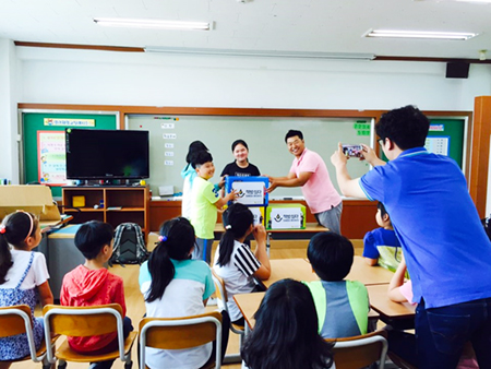 넙도초등학교 책 기부