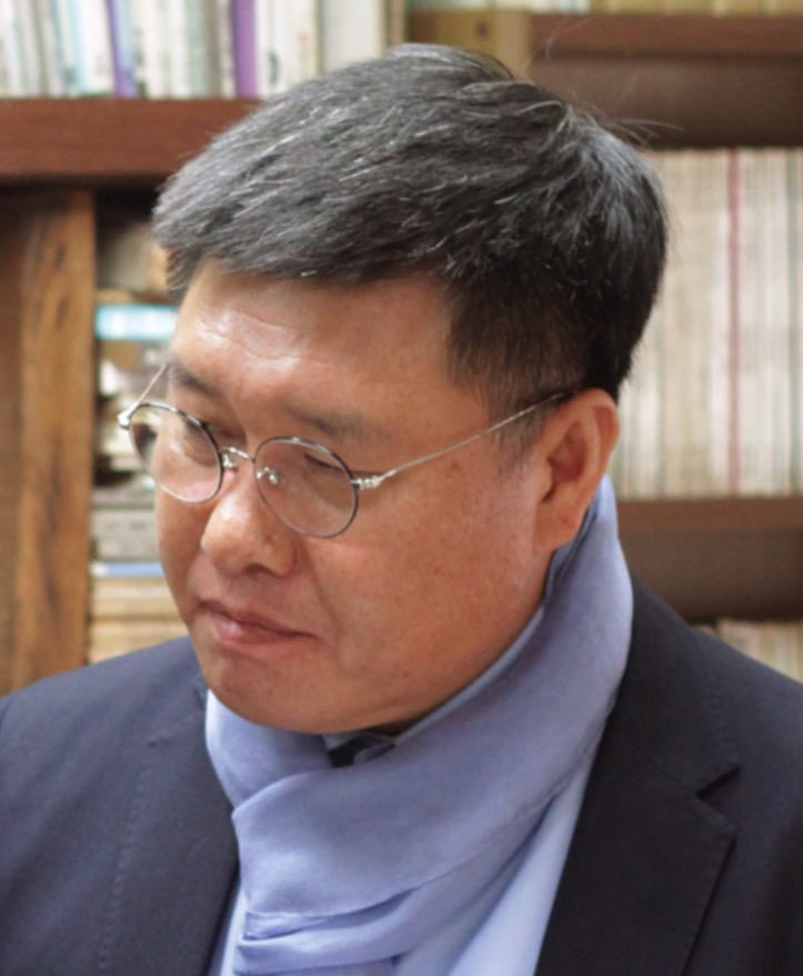 필자 최재희