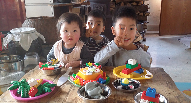 아이들의 단체사진