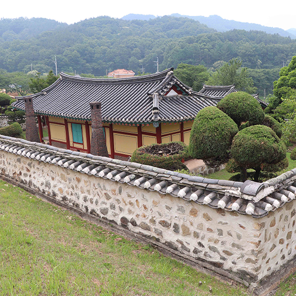 김정 선생 묘소 전경 