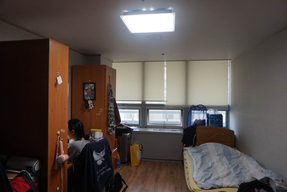 여자 기숙사실 내부 