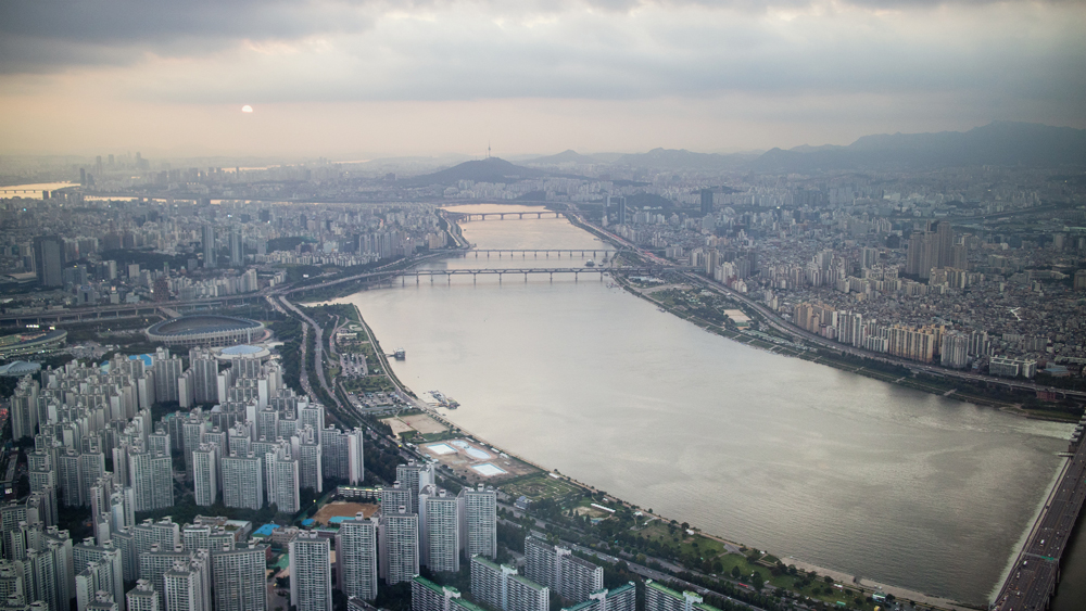 서울의 풍경. 아파트로 가득하다 