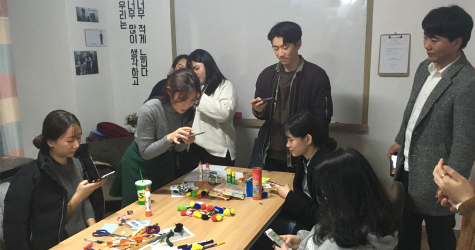 위아원! 멤버들이 취미 공유 활동을 하고 있다