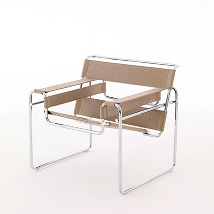 (왼) 마르셀 브로이어의 ‘바실리 체어’ ©Knoll.com