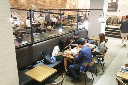 독서 모임 회원들 Ⓒ다산책방