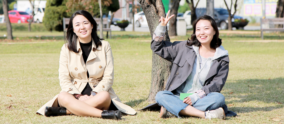 오픈더아트 공동대표 반다경, 김민경