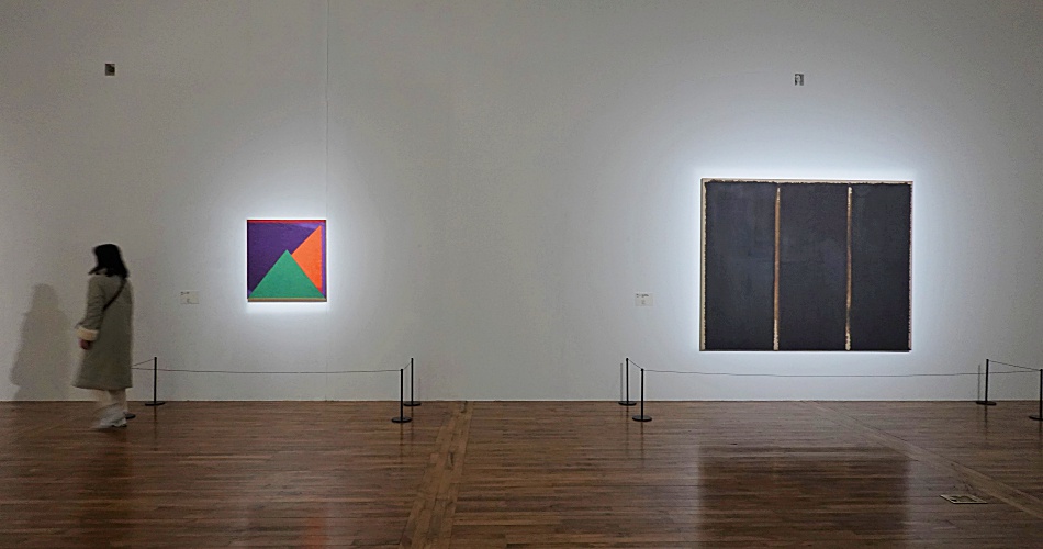 유영국 Work, 윤형근 Burnt Unber & Ultramarine Blue