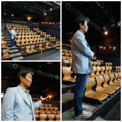 공연 전 최종 무대를 점검하는 기국서 연출가 