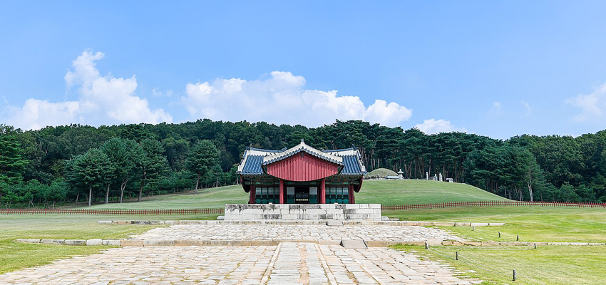 사도세자와 부인 헌경왕후 홍씨를 합장한 융릉