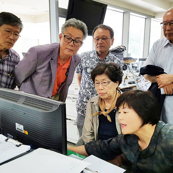 돋보기를 쓰고 떠나는 인문학 여행 : 제주, 상록실버 독서회 