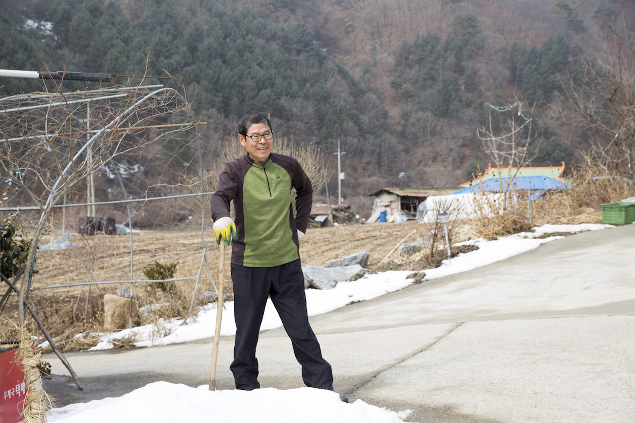품걸리를 지키는 김호성 씨