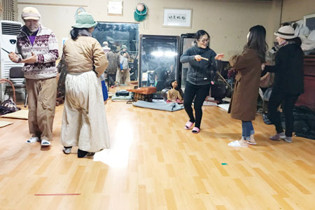 ‘우리할망넨 영 살앗수다’ 공연 연습